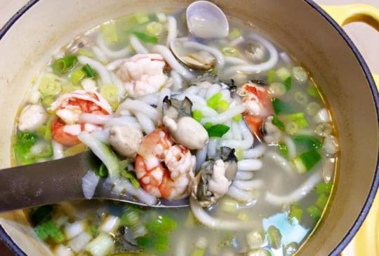 ♥煮婦女王♥的簡單料理～海鮮米台目，簡單又鮮美的好滋味！